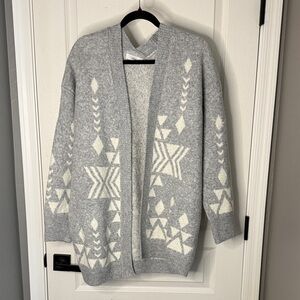 TALULAH Gray and Cream Geometric Cardigan M/L